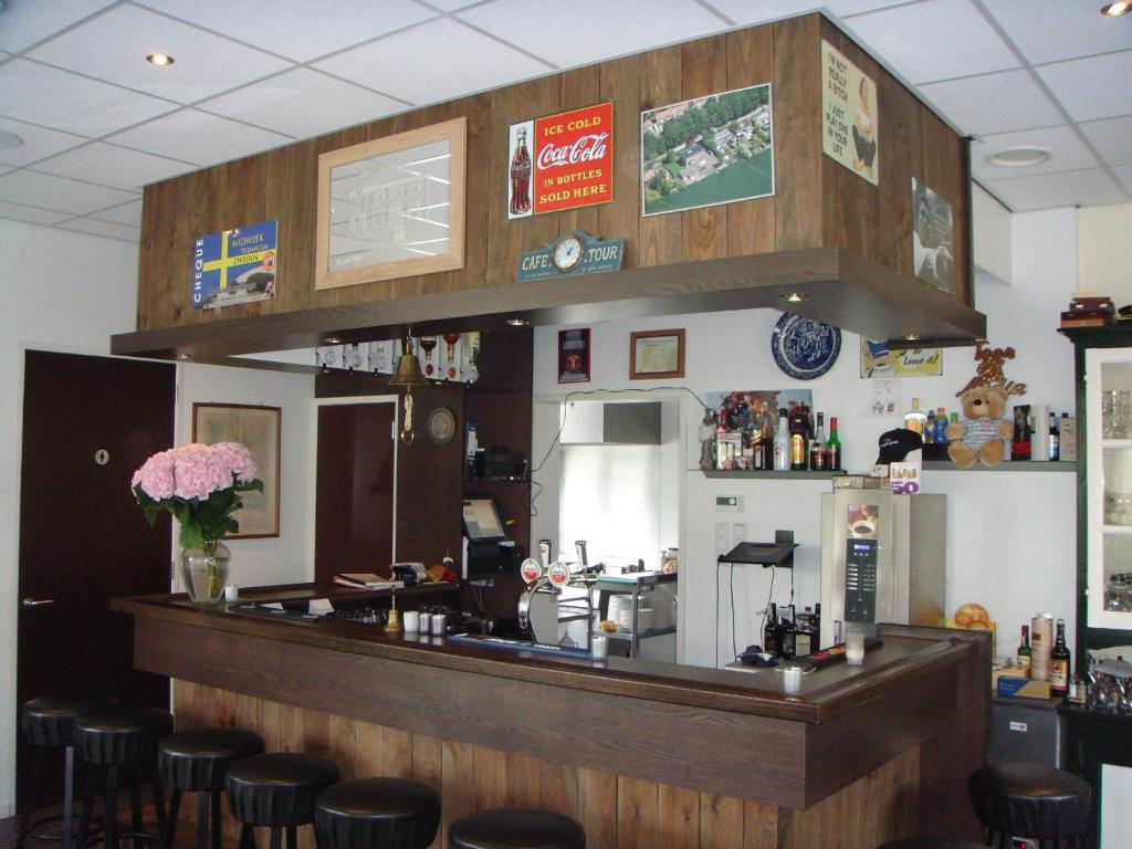 Hotel Restaurant Lakeside Uithoorn Exterior foto